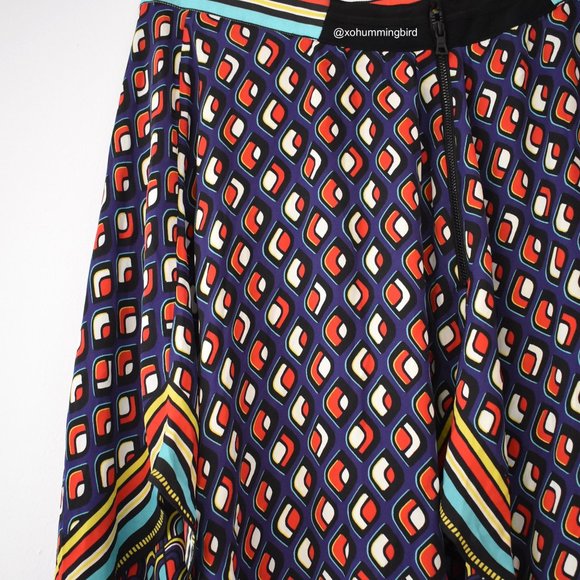 Alice + Olivia | Maura Tiered Handkerchief Skirt - Picture 8 of 16